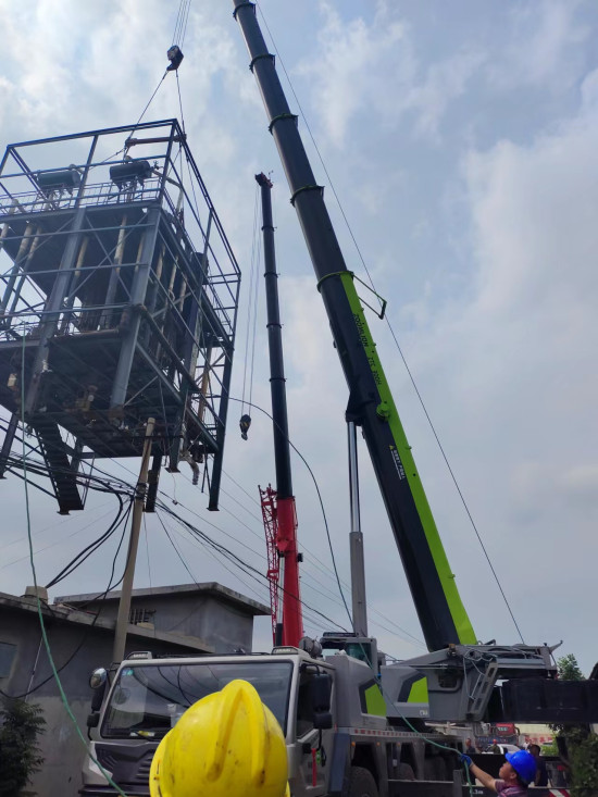 福爾化工廠(chǎng)吊裝設(shè)備